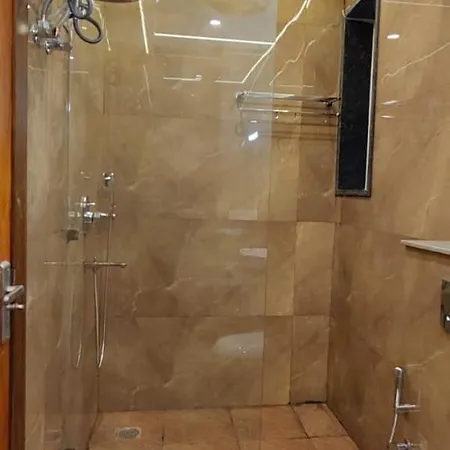 Lime Tree 1Bhk Service Apartment Near Artemis, Sector 52 Gurgaon Exterior photo