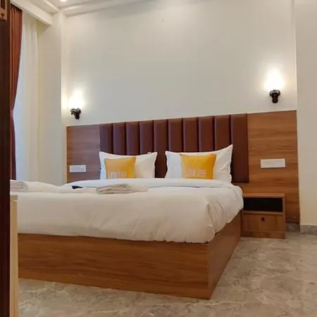 Lime Tree 1Bhk Service Apartment Near Artemis, Sector 52 Gurgaon Exterior photo